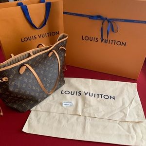 ⛔️SOLD⛔️ Authentic LV Neverfull MM Tote Bag